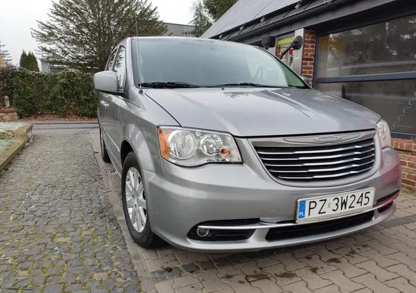 chrysler swarzędz Chrysler Town &amp; Country cena 55900 przebieg: 222000, rok produkcji 2016 z Swarzędz